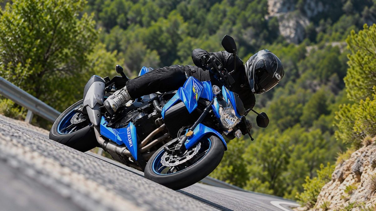 Suzuki GSX- S750: Versión carnet A2