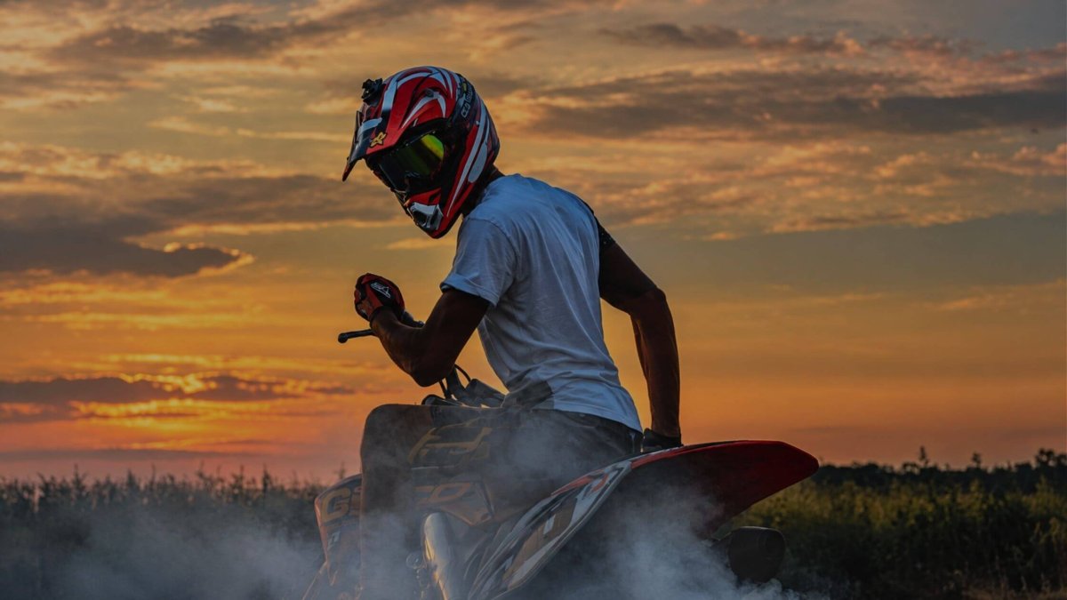 Cómo cambiar el sistema de escape de tu moto de manera legal