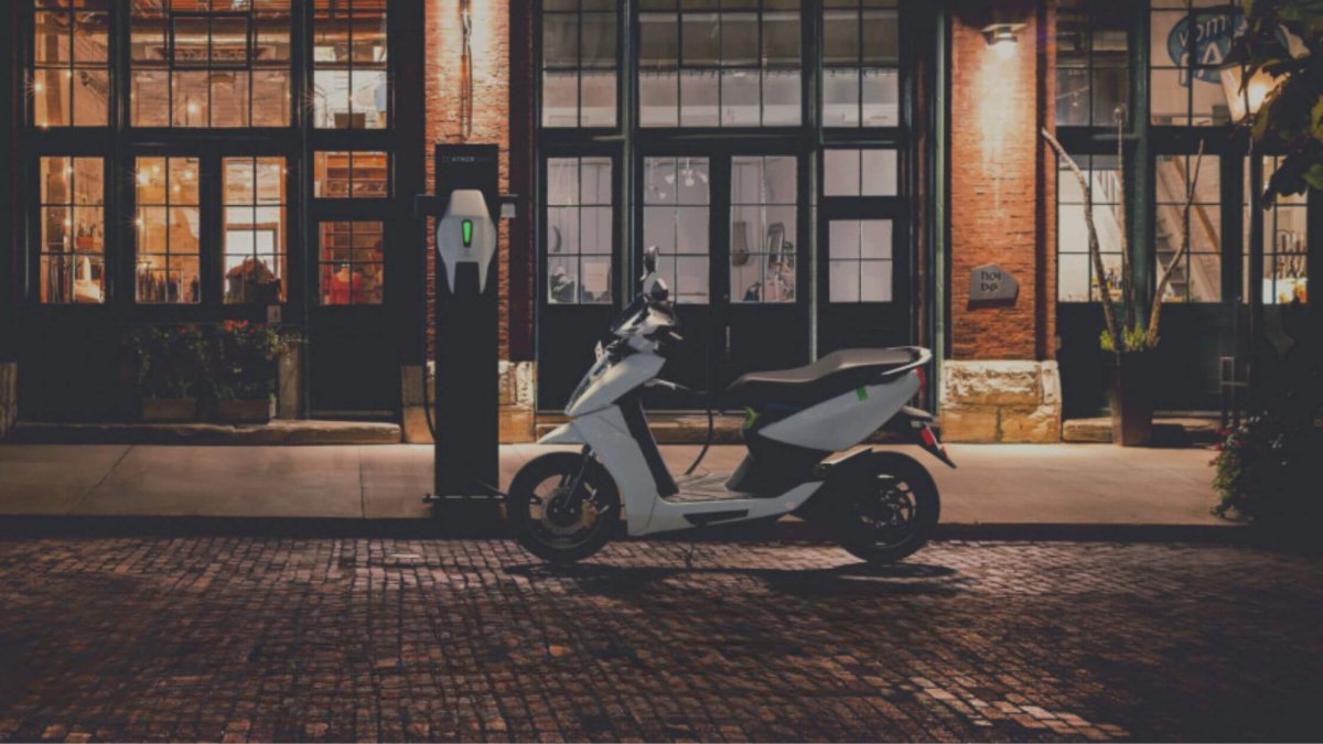 Ventajas de una moto eléctrica frente a una de gasolina