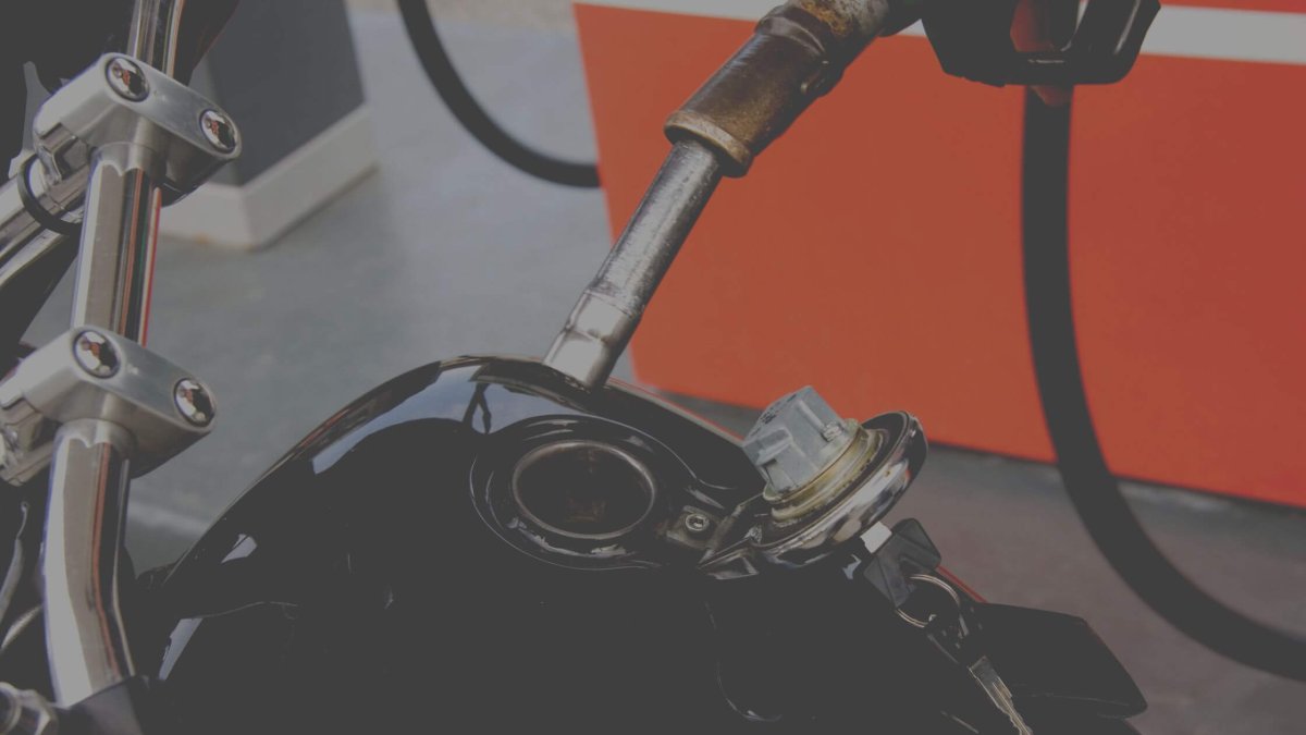 Qué gasolina es mejor para tu moto, ¿95 o 98?