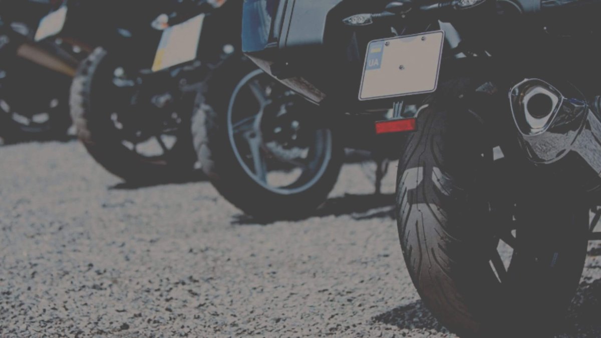 ¿Cada cuánto hay que cambiar los neumáticos a una moto?