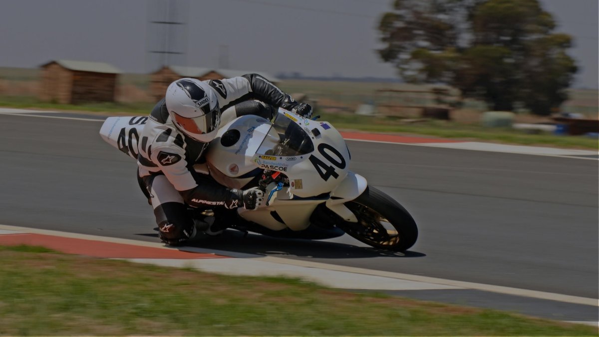 5 Consejos para Maximizar el Rendimiento de tu Moto en Circuito