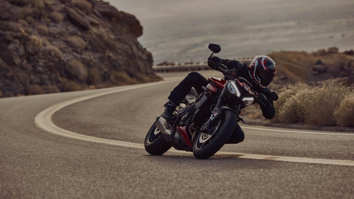 El Motor de la Triumph Street Triple RS: Ingeniería Británica al Servicio de Moto2