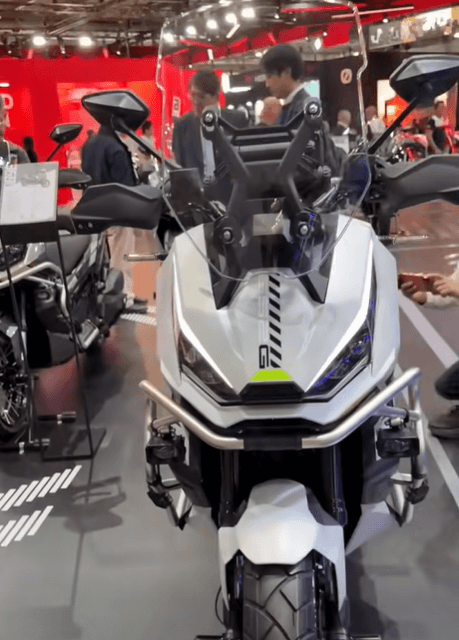 Presentación Zontes 552G en EICMA 2025