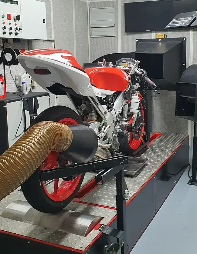 Proceso de reprogramación de una moto