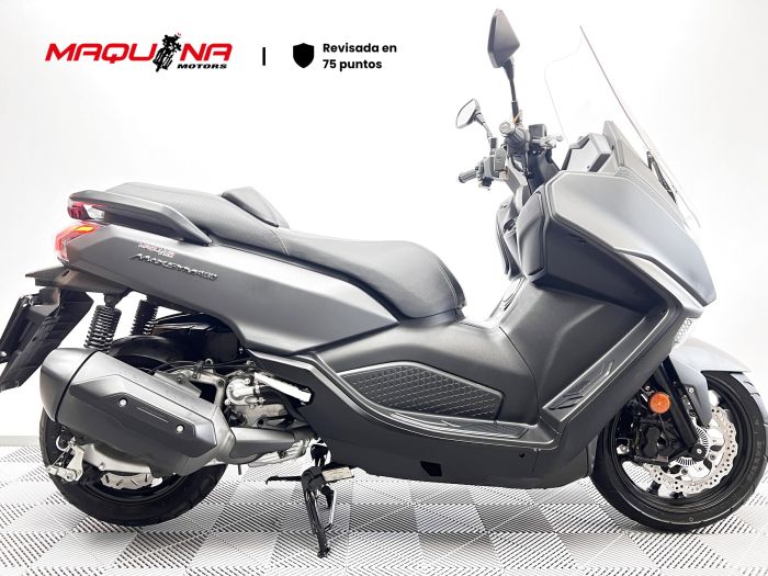 MAXSYM 400I