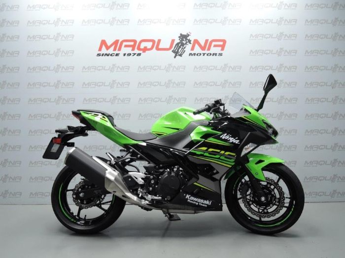 NINJA 400