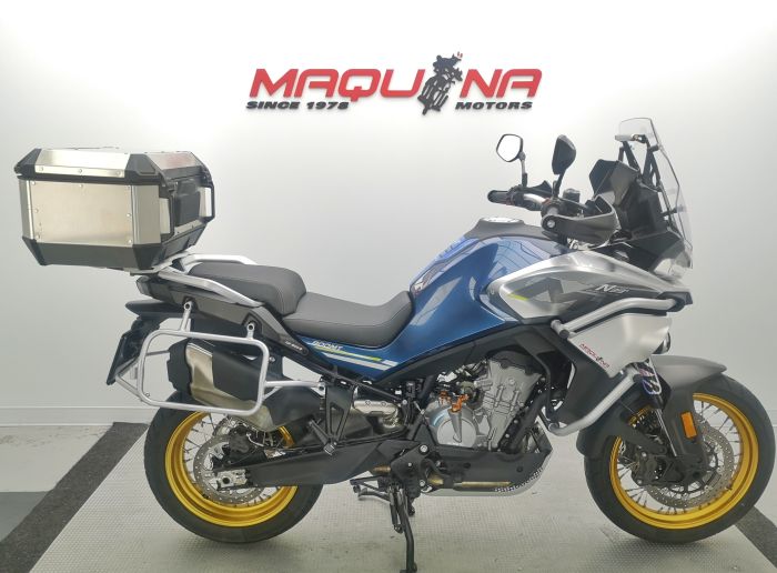 800 MT TOURING