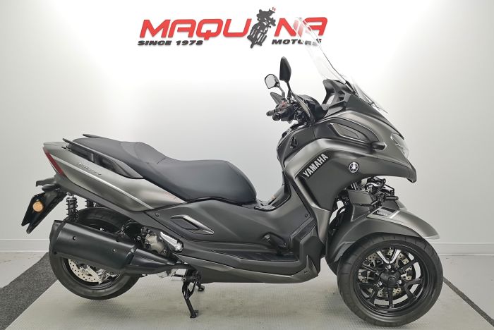 TRICITY 300