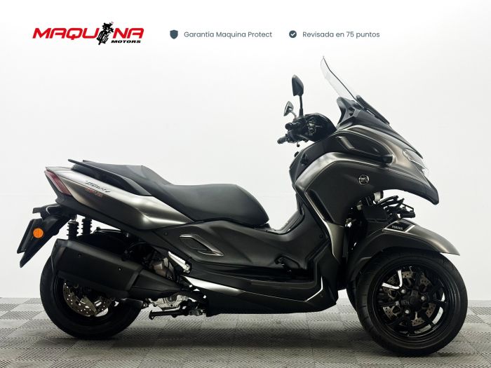 TRICITY 300