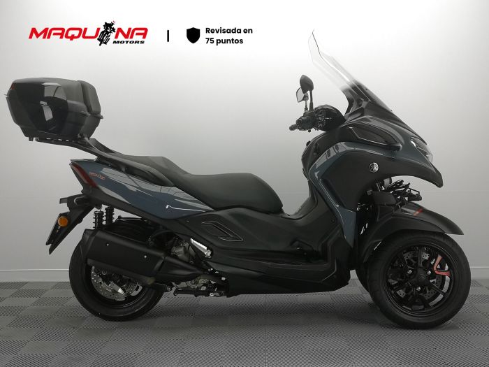 TRICITY 300