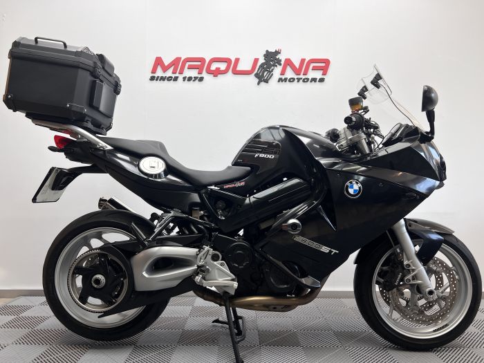 F 800 ST