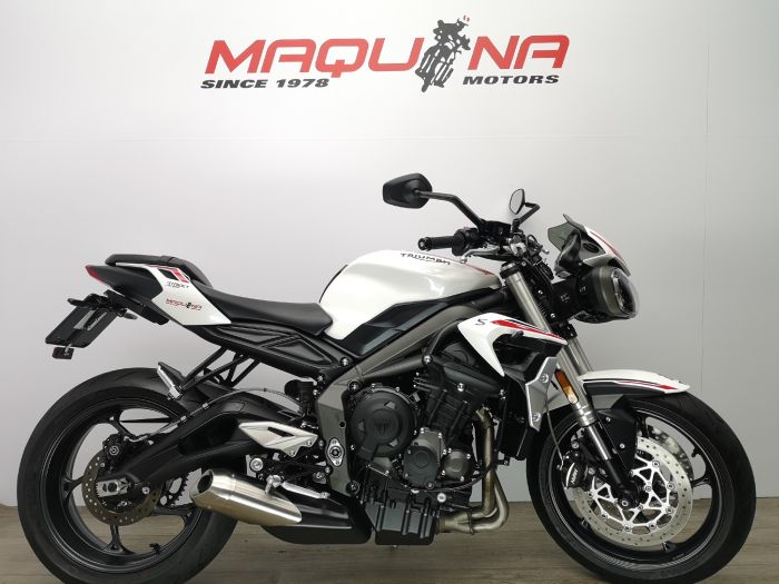 STREET TRIPLE S