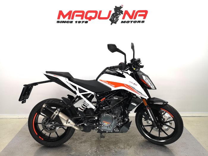 390 DUKE