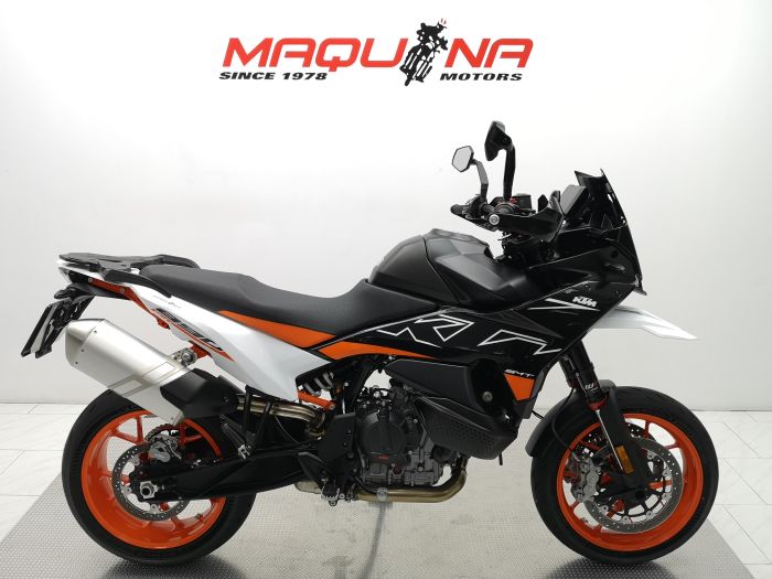 890 SMT