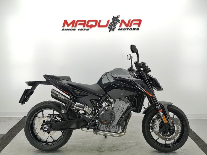 890 DUKE