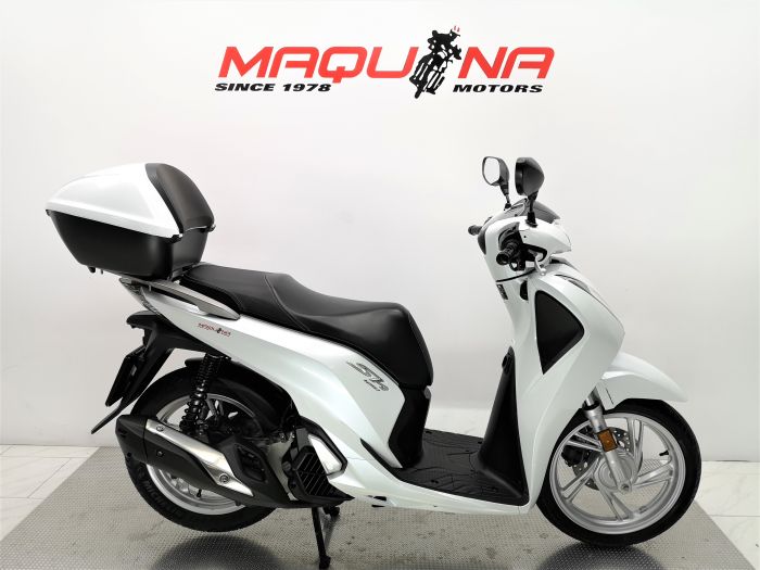 SCOOPY SH125I ABS