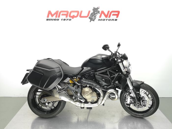 MONSTER 821 DARK
