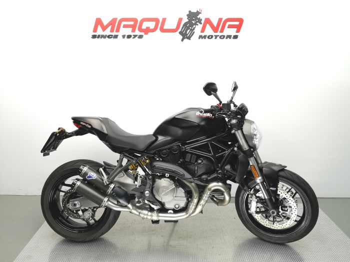MONSTER 821