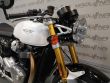 THRUXTON 1200