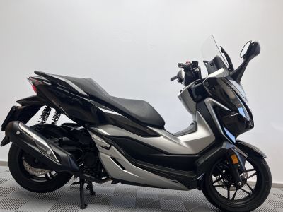 HONDA FORZA 300-Segunda Mano
