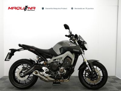 YAMAHA MT 09