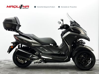 YAMAHA TRICITY 300