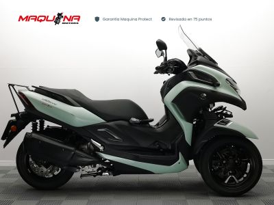 YAMAHA TRICITY 300
