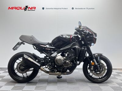 YAMAHA XSR900