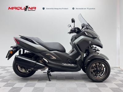 YAMAHA TRICITY 300
