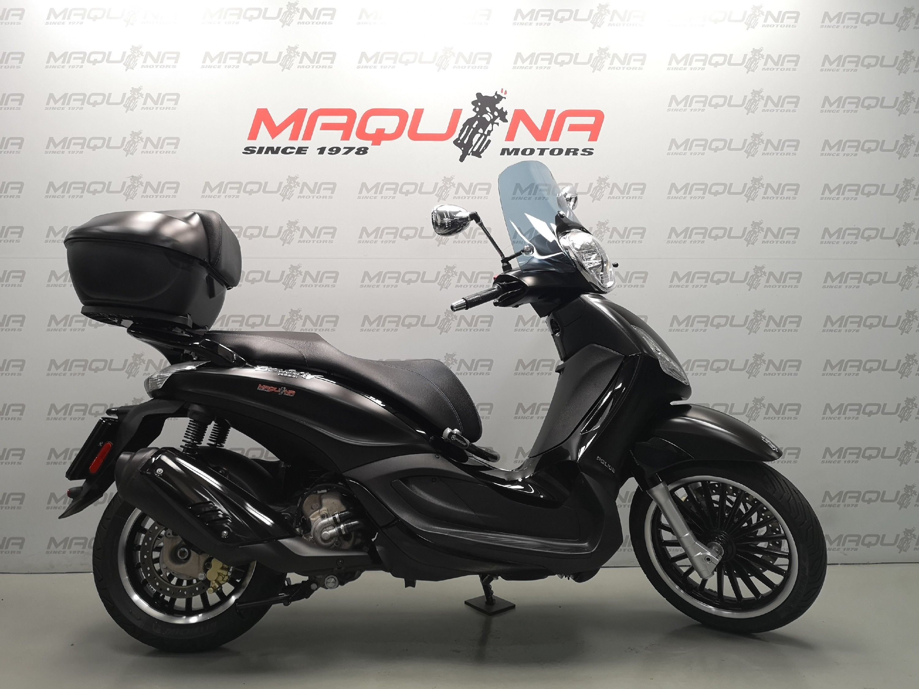 local Salto Lingüística PIAGGIO BEVERLY 300 TOURER – Maquina Motors motos ocasión